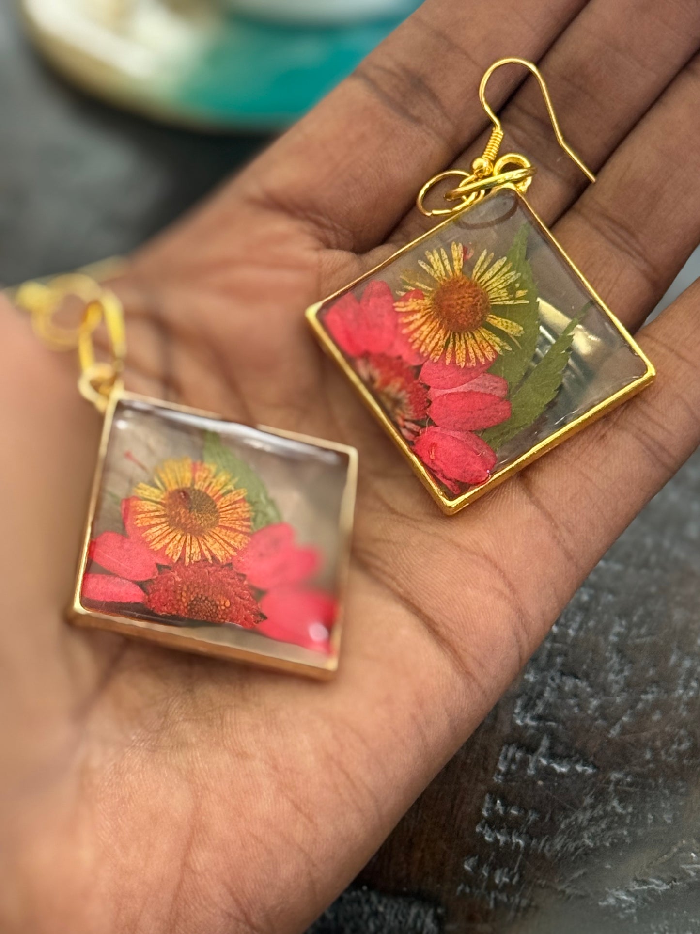 Open Bezel Dried Flowers