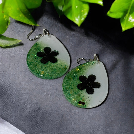 Green Sparkle Flower Drop Oval