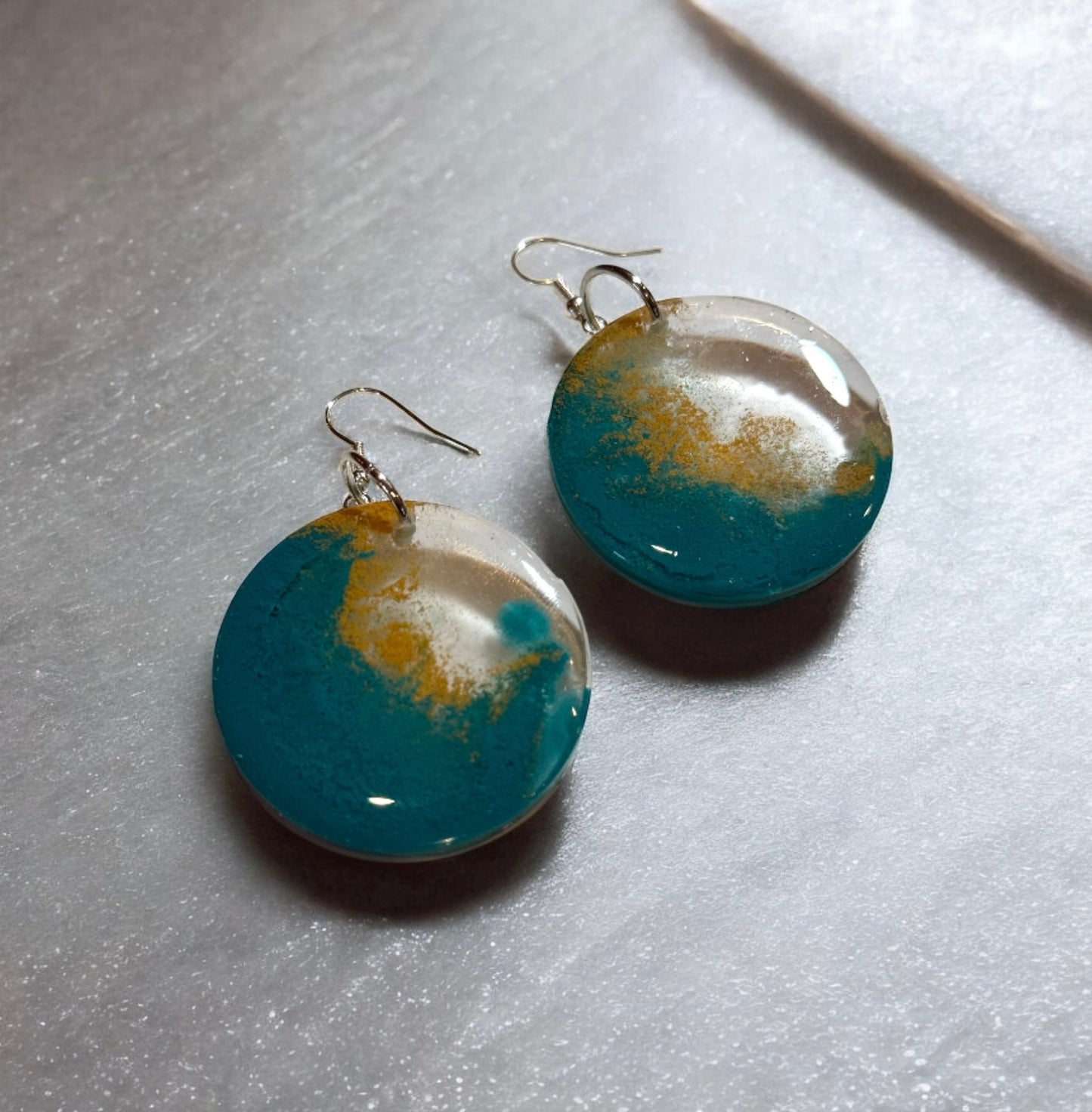Teal Beige Blend Round