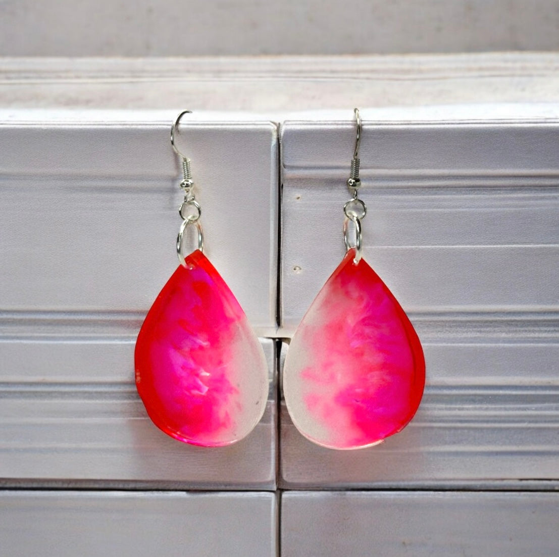 Pink White Drop Oval