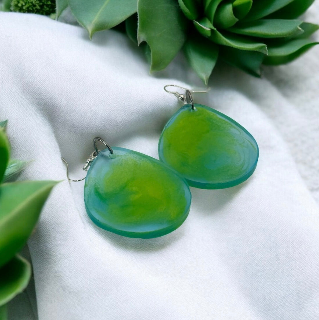Green Blend Drop Oval