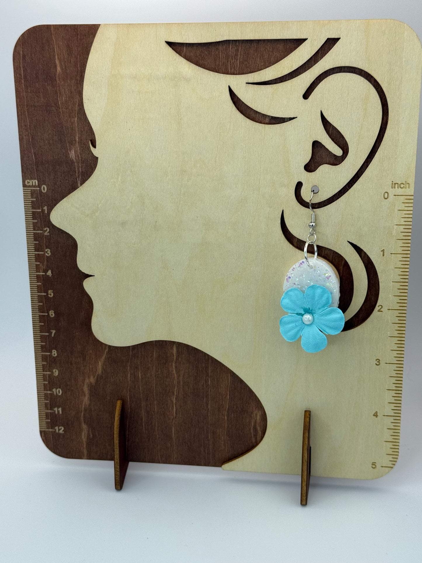 Blue Flower White Sparkle Oval