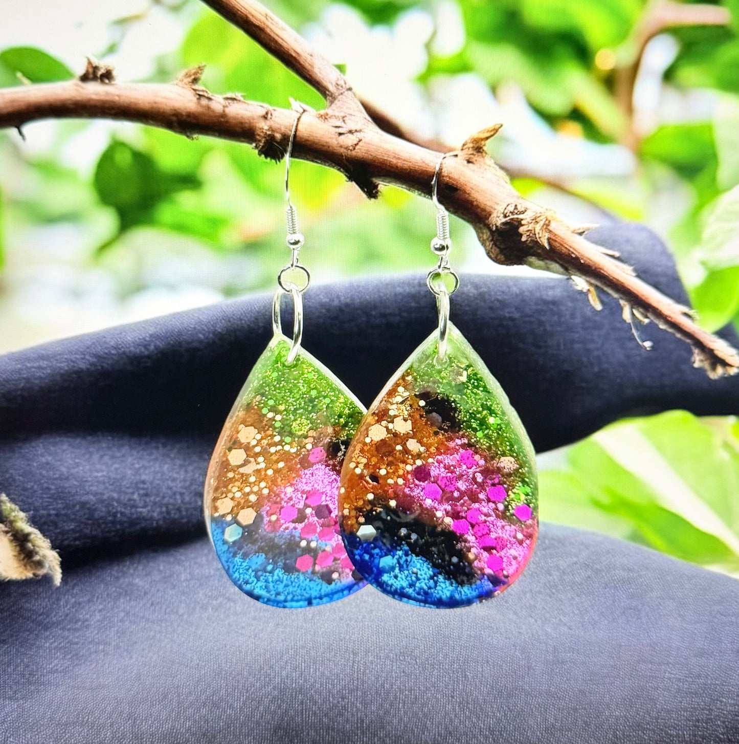 Rainbow Black Sparkle Drop