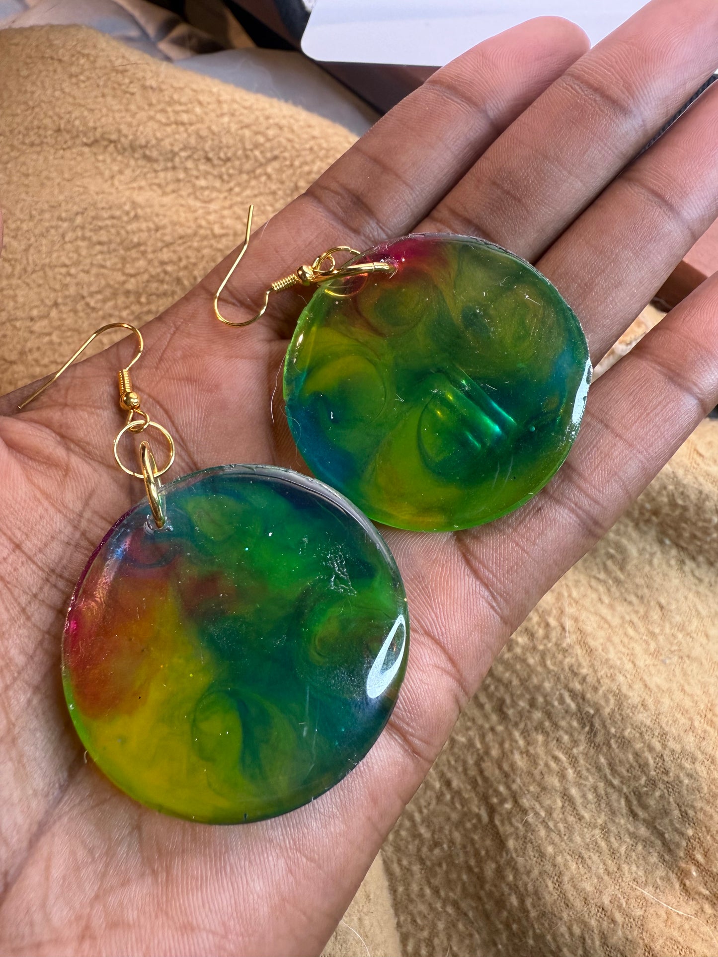 Watercolor Rainbow Round